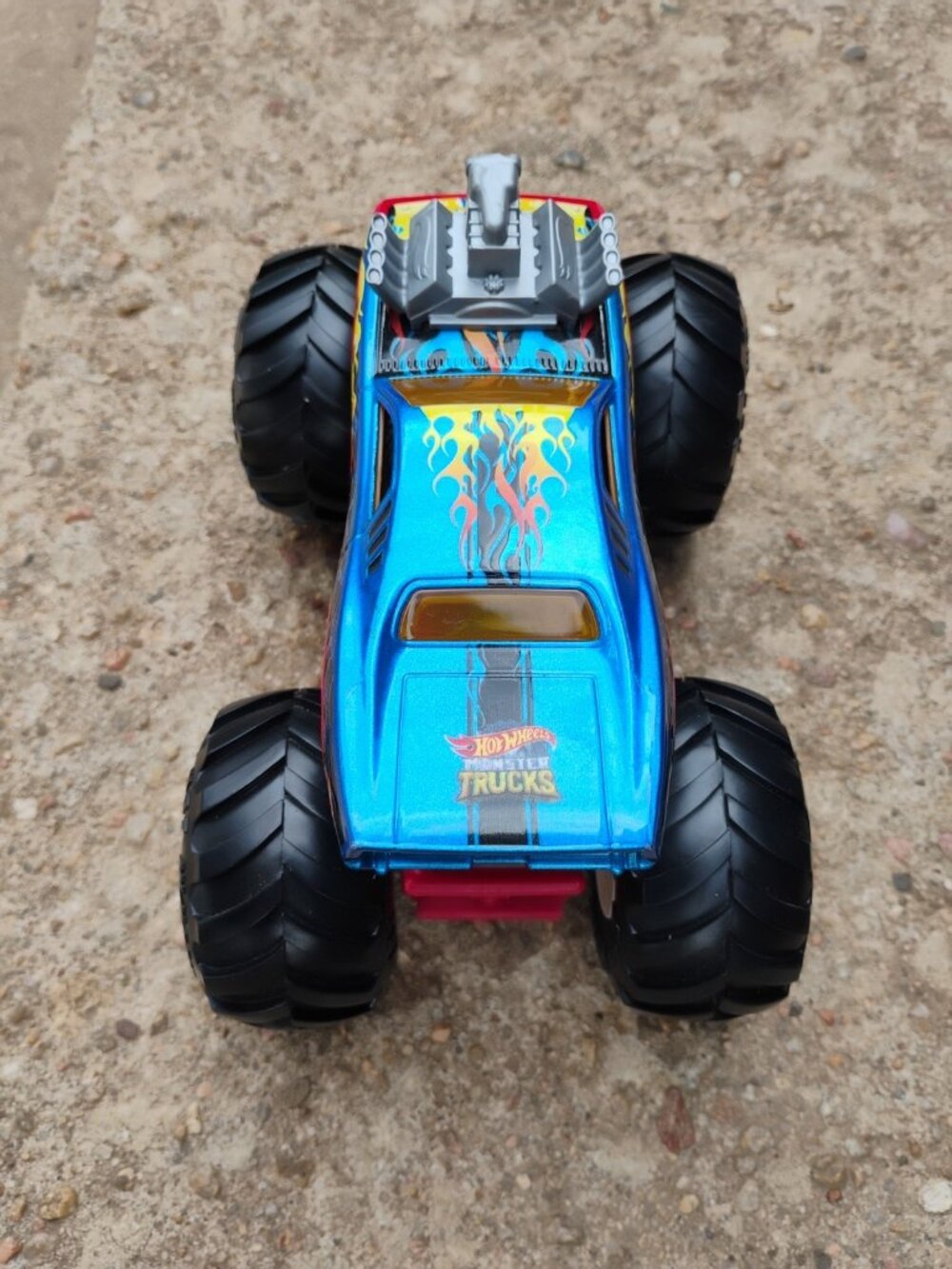 Giant Hot Wheel Off-Road On-Road GWL 14 Monster Truck Flames Die Cast Toy Care - Picture 9 of 14